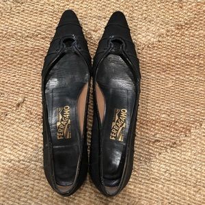 Salvatore Ferragamo vintage black skimmer flats